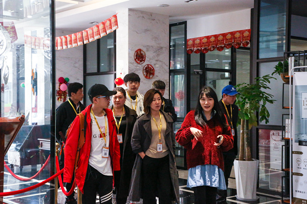 企業(yè)游學(xué)，刷新職場(chǎng)新印象