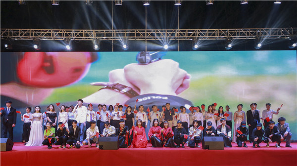 南京新華2019年新生開學(xué)典禮暨CEAC獎(jiǎng)學(xué)金頒獎(jiǎng)盛典隆重舉行！