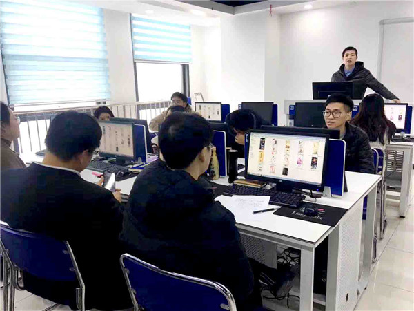 南京新華“感恩有你”平面海報設計大賽圓滿舉行！