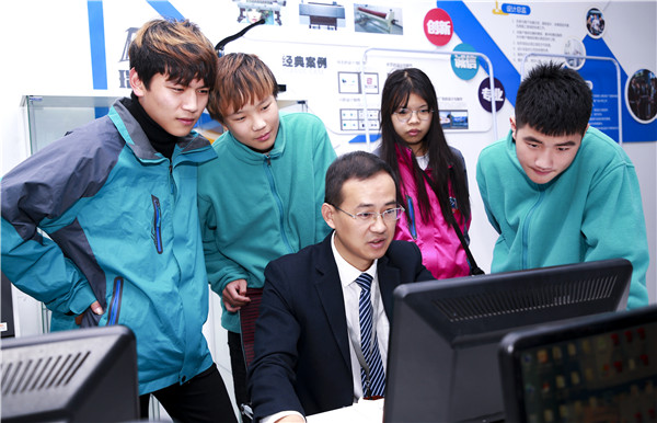 男生初中畢業(yè)可以學(xué)什么?哪些<a href=http://njxh.cn target=_blank class=infotextkey>專業(yè)</a>就業(yè)好？