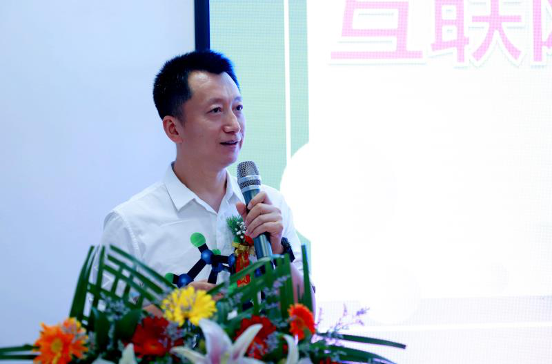 傳遞向上力量！新華電腦學(xué)?！独蠋焷砹恕?月繼續(xù)開講！