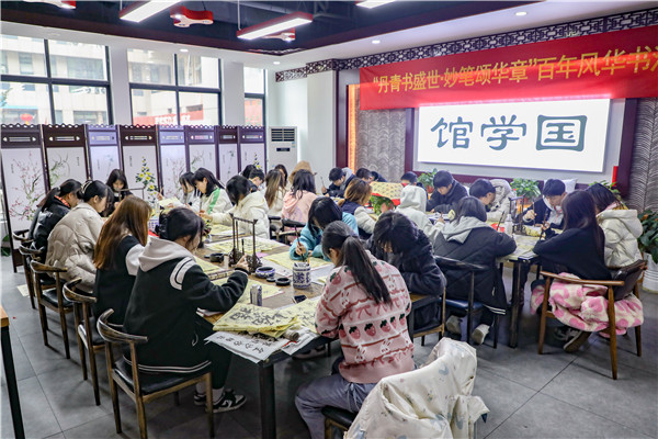 開(kāi)學(xué)特輯|開(kāi)學(xué)第一天，我們是這樣度過(guò)的