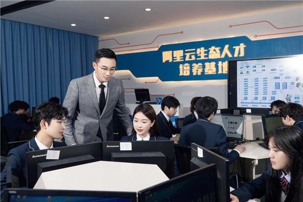 為什么新職教法引起社會熱議，新華帶你了解