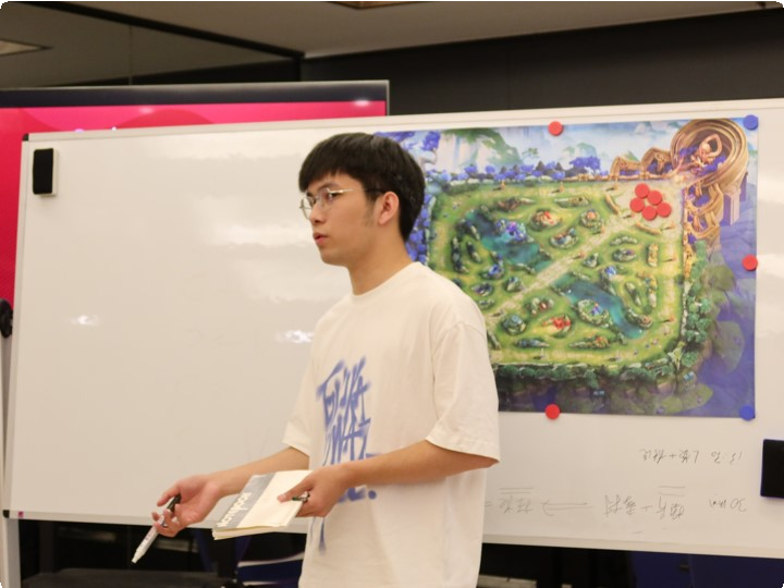 “玩轉(zhuǎn)熱愛，競(jìng)無止境”|新華互聯(lián)網(wǎng)科技2022電競(jìng)青訓(xùn)營(yíng)正式開營(yíng)！