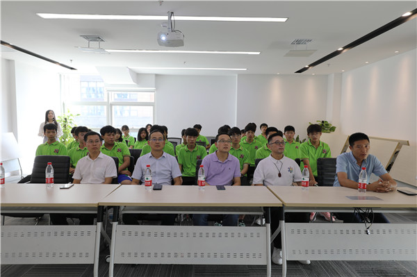 企業(yè)大咖講座|雛鷹展翅，智領(lǐng)未來