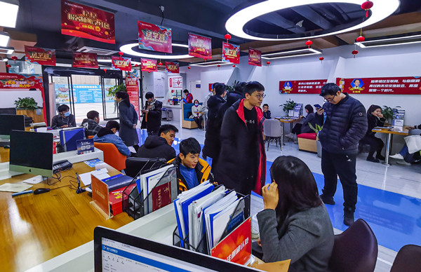 為什么總勸你來(lái)校實(shí)地考察？好學(xué)校不怕比較！