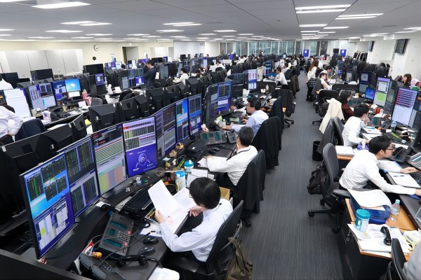 2024年大學(xué)生就業(yè)難題凸顯，技能培訓(xùn)成再就業(yè)新路徑！